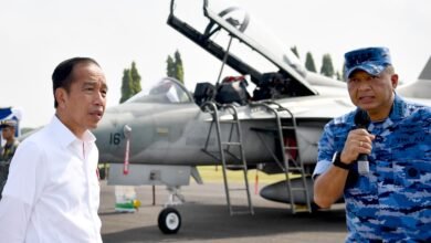 Presiden Jokowi Tinjau Kesiapan Alutsista di Pangkalan TNI AU Iswahjudi