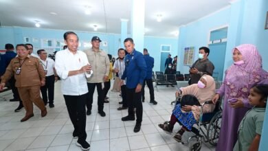 Presiden Jokowi Tinjau Pelayanan dan Fasilitas Kesehatan di RSUD Sekadau