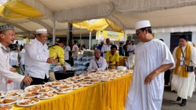Selesai Salat Idulfitri, Gubernur Kalsel Tinjau Dapur Umum Sekaligus Sapa Masyarakat