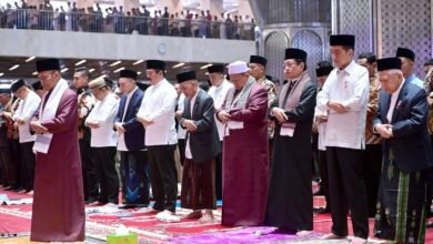Presiden dan Ibu Iriana Jokowi Tunaikan Salat Idulfitri 1445 Hijriah di Masjid Istiqlal