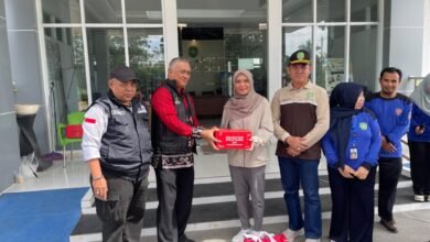 Pemprov Kalsel Salurkan Bantuan bagi Korban Banjir Rob di Kabupaten Tapin
