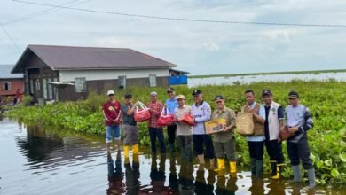 Pemprov Kalsel Salurkan Bantuan bagi Warga Terdampak Banjir di Kabupaten HSU