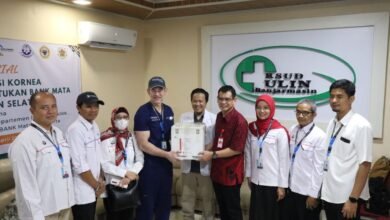 Perdana, Pemprov Kalsel Laksanakan Operasi Cangkok Mata