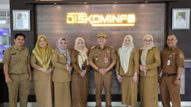 Sidak ke SKPD, Sekdaprov Kalsel Kunjungi Ruang Pelayanan Jaringan di Diskominfo