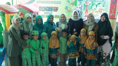 Berperan Aktif Menurunkan Stunting, Dispersip Kalsel Berikan Makanan Tambahan Bergizi Kepada Pustakawan Cilik