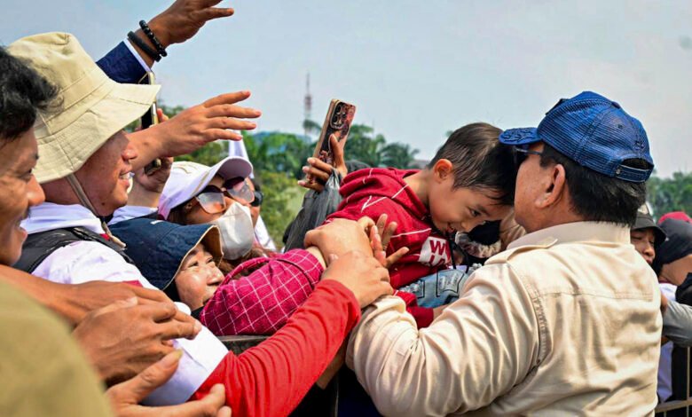 Dari Aspirasi hingga Hadiah Topi, Cerita Buruh tentang Perhatian Presiden Prabowo
